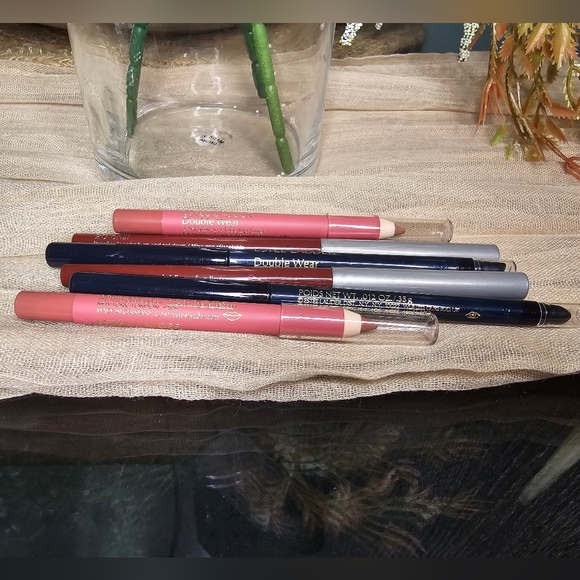 Estee Lauder Other - Estee Lauder Double Wear stay in place liner 6 piece set Full Size